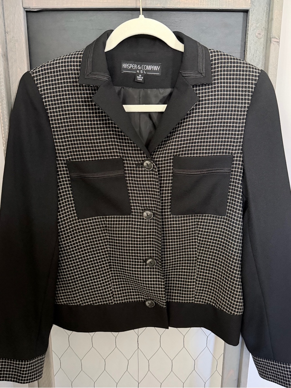 Black White Windowpane Short Blazer Kasper & Company Size 8 Classic Detail